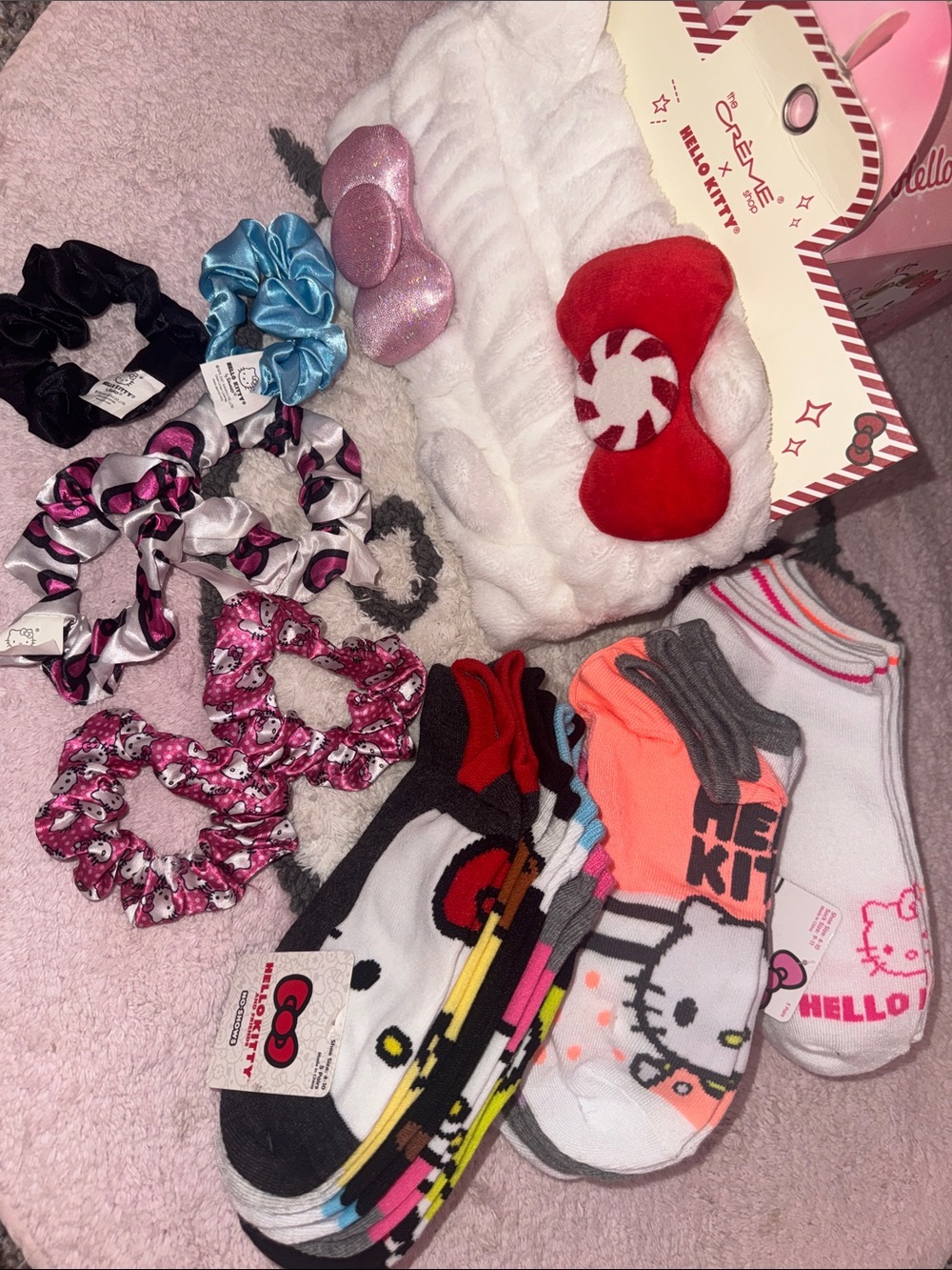 Bundle of Hello Kitty!
